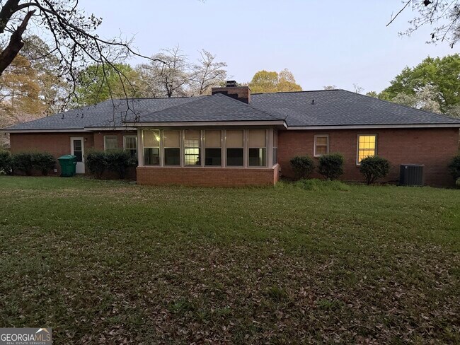 Building Photo - 101 Smoke Rise Dr