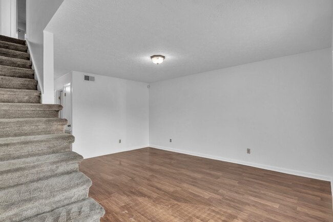 Building Photo - 1110 N Montgomery St