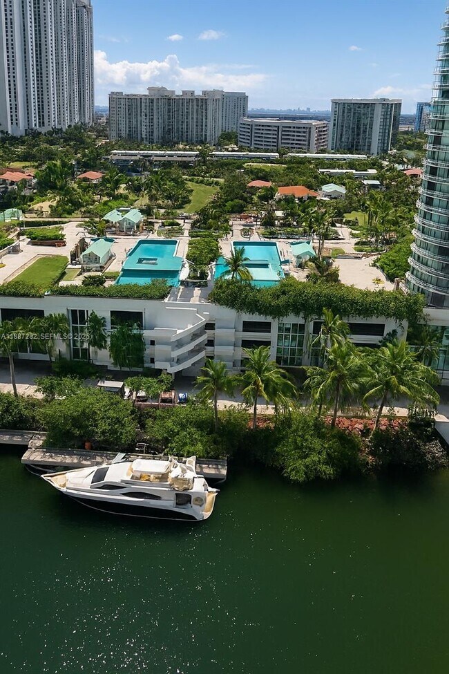 Building Photo - 250 Sunny Isles Blvd