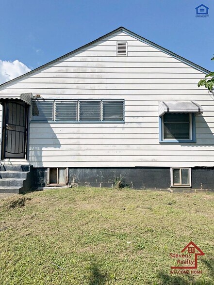 Building Photo - 2018 Walker Ave