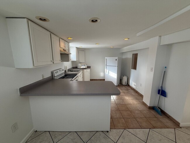 Building Photo - Beautiful 3BR Home with Garage, Finished Walk-Out Basement & Bonus Spaces- Beltsville, MD