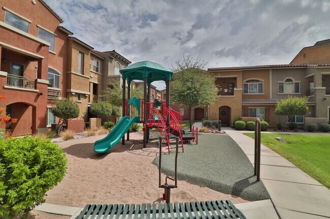 Building Photo - Furnished 2 bed / 2.5 bath Gilbert Condo i...