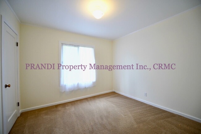 Building Photo - San Anselmo Home On Corner Lot, Nearby Sch...