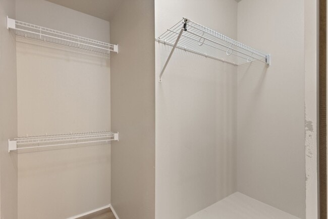 Building Photo - Perfect for Pets & Families! 4BR Ewa Beach Home with Fenced Yard & Pool Access