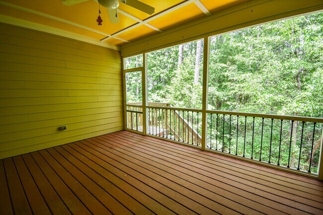 Building Photo - 4 Bedroom 2 Bathroom Home in Anderson Creek