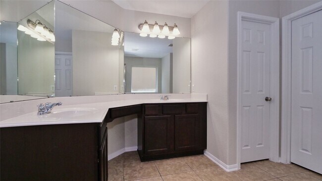 Building Photo - 3403 Tall Sycamore Trail