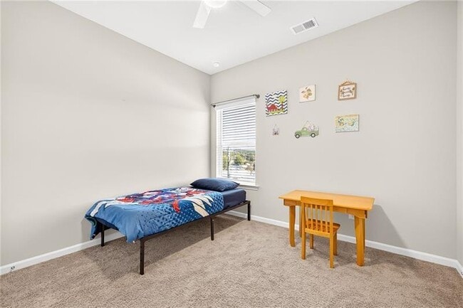 Building Photo - 133 Madison Bend