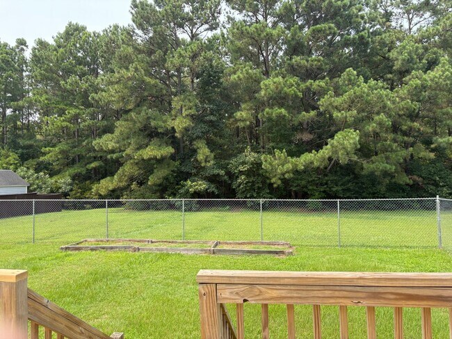 Building Photo - 124 Deerfield Ln