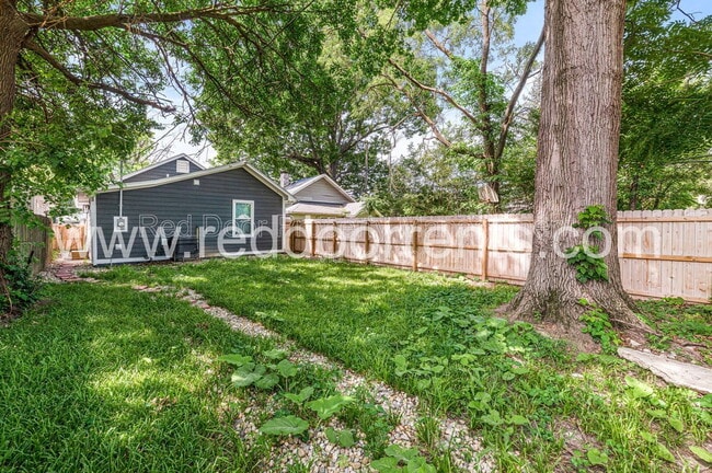 Building Photo - 2320 Spann Ave