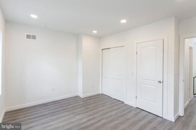 Building Photo - 2131 N 8th St