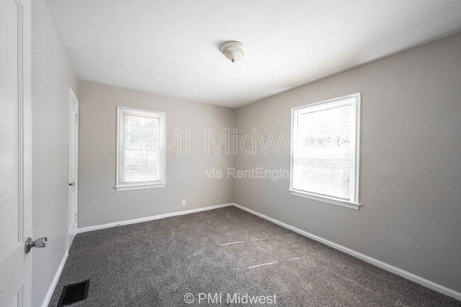 Building Photo - 1937 King Ave