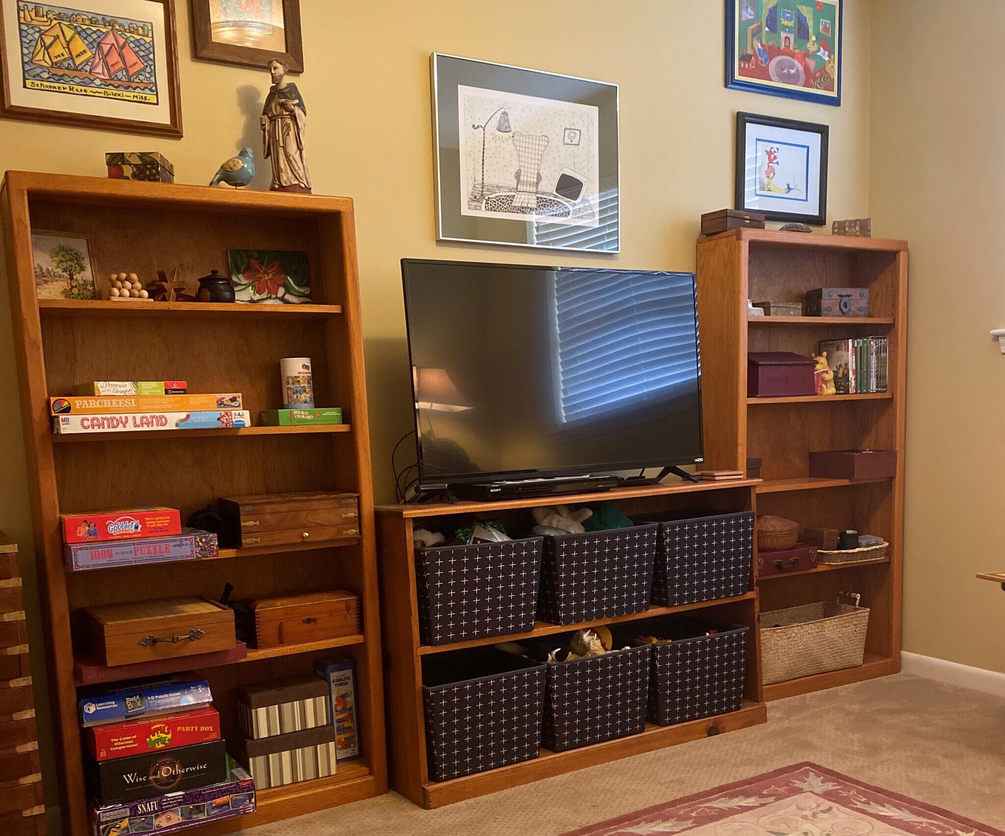 TV/Game/Guest room - 412 Woodvale Ave