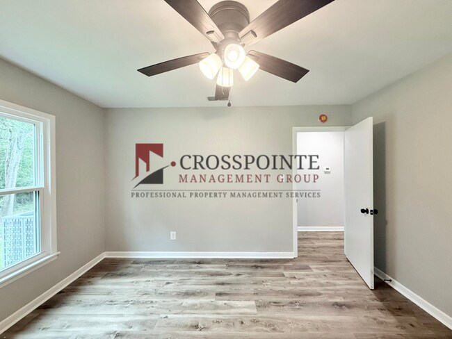 Building Photo - Newly Renovated 3 Bedroom 1 Bathroom Home!