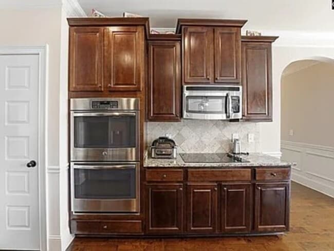 Building Photo - 8 Hillfoots Ct