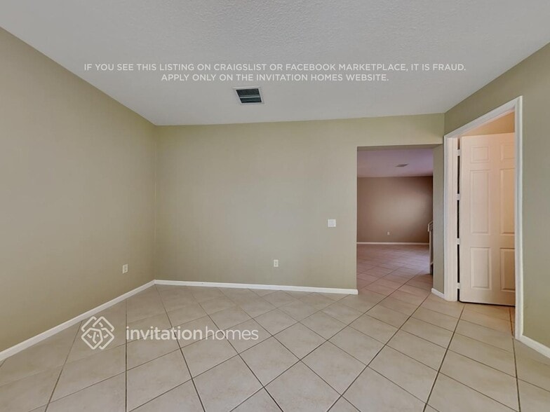 Building Photo - 10441 Yarrow Dr