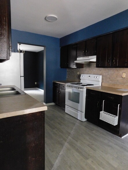 kitchen areas - 3329 Ryon Ct