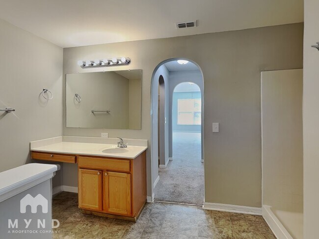 Building Photo - 12552 Gulliver Rd