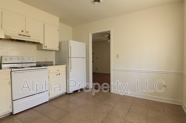 Building Photo - 38 Cotswold Terrace