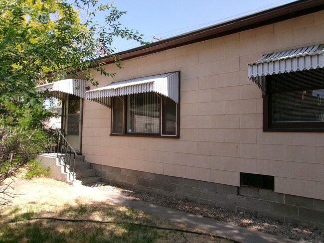 Primary Photo - Newly Remodeled 2 Bedroom 1 Bath Home in S...