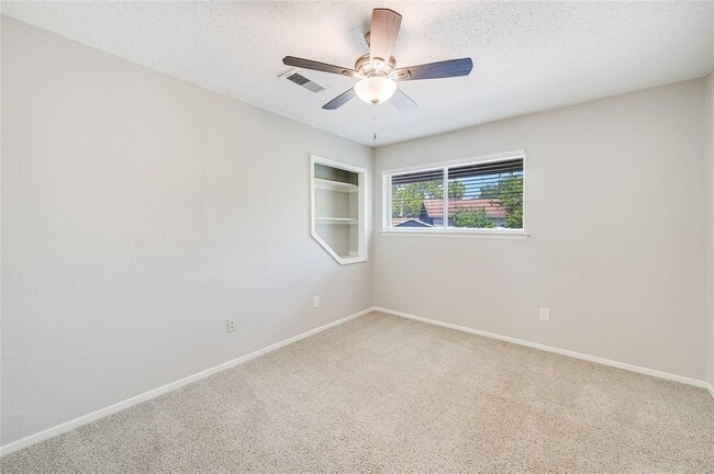 Building Photo - 5913 Little Creek Trail