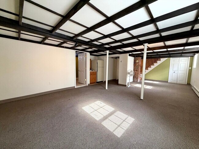 Building Photo - 31 Oakley Rd