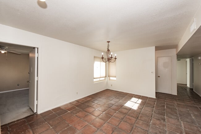Building Photo - 2448 S Engler Ave