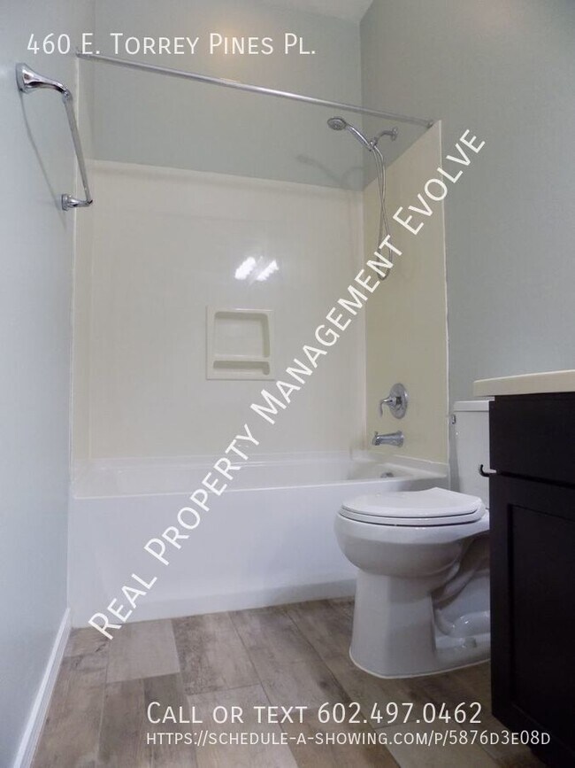 Building Photo - 460 E Torrey Pines Pl