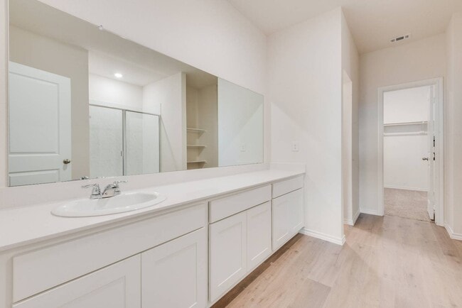 Building Photo - 2014 Crested Jay Dr