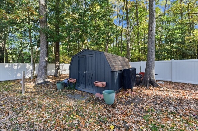 Building Photo - 216 Tiger Run