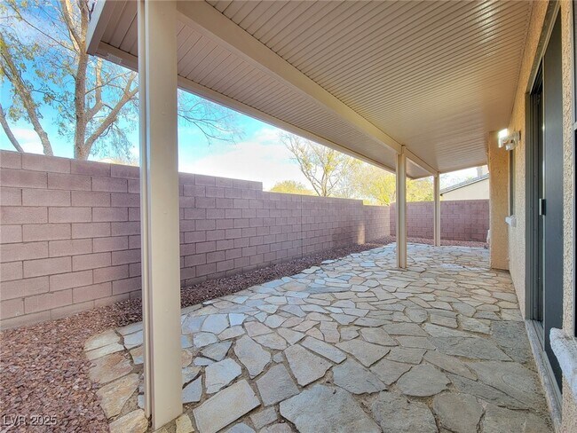 Building Photo - 10482 Calico Pines Ave