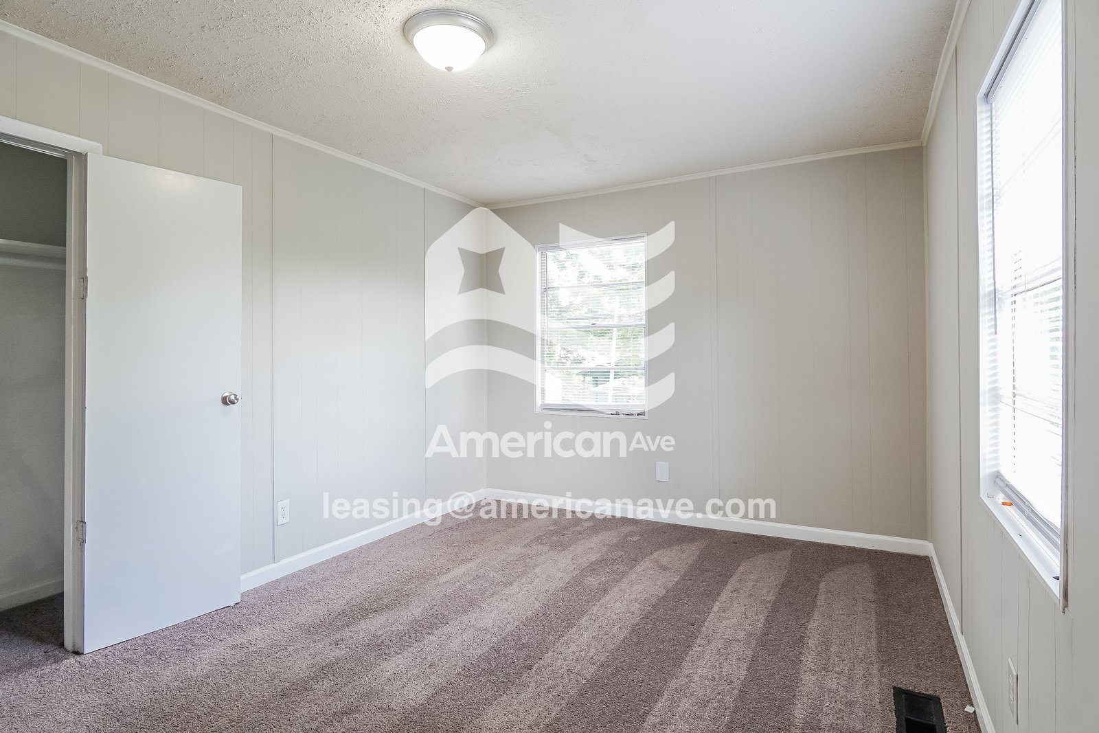 Building Photo - 1405 18th Pl SW