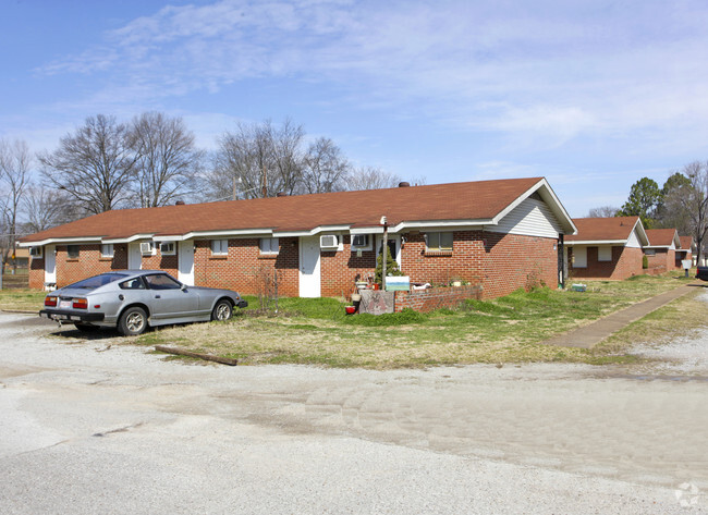 Primary Photo - 3000 Clopton St