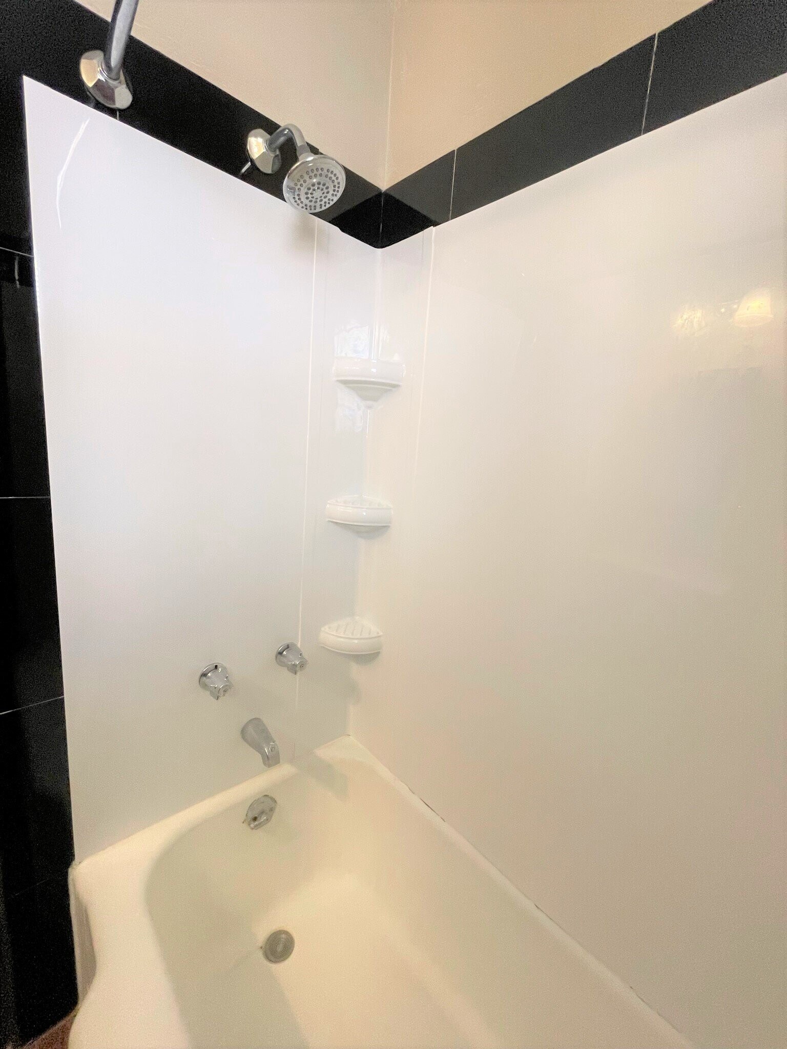 Building Photo - 5712 Phillips Ave