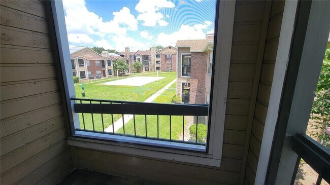 Building Photo - 5500 Devonbriar Way