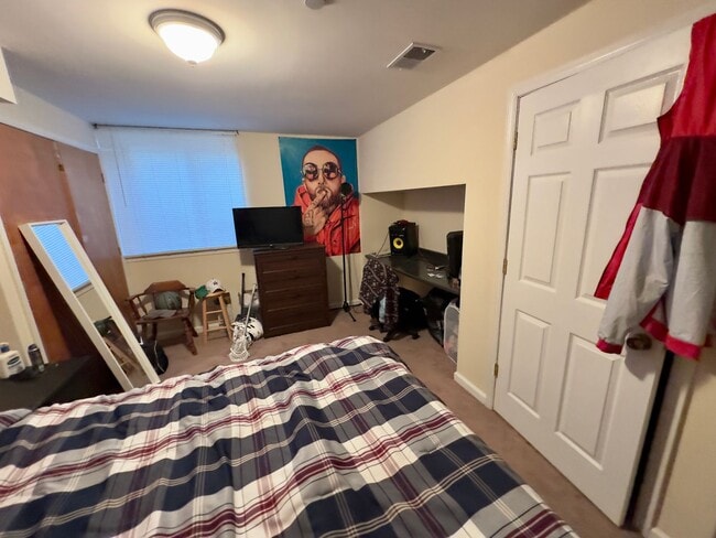 Building Photo - 1803 N 17th St