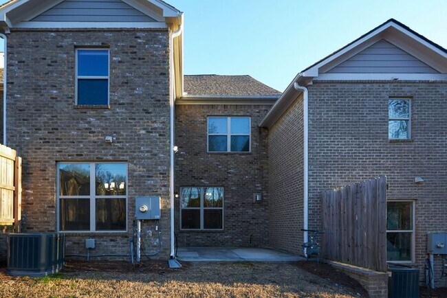 Building Photo - 5745 Rocky Falls Rd