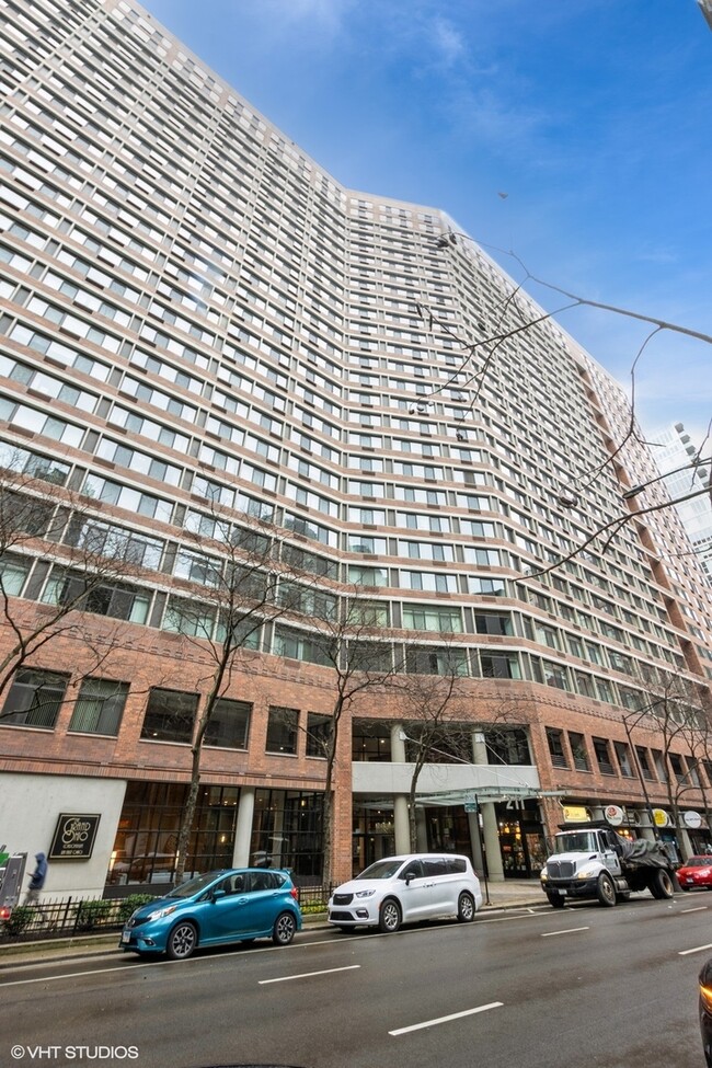 Building Photo - 211 E Ohio St