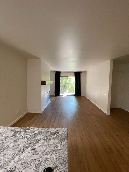 Building Photo - 5525 E Thomas Rd