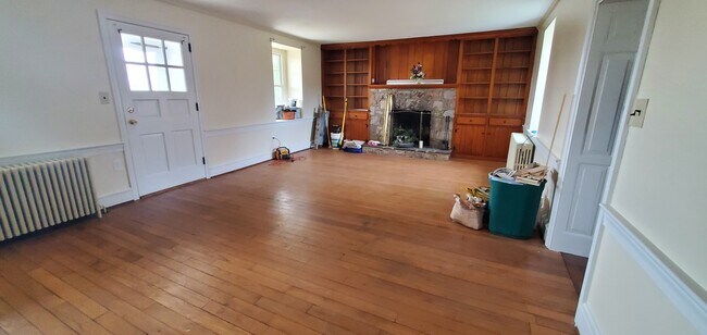 Building Photo - 159 Limerick Center Rd