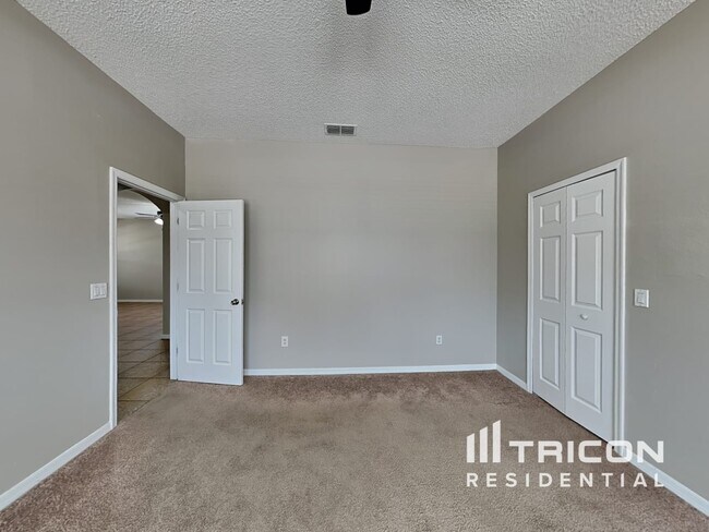 Building Photo - 14308 Tanja King Blvd