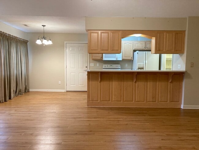 Building Photo - 106 Walnut Trace Cir