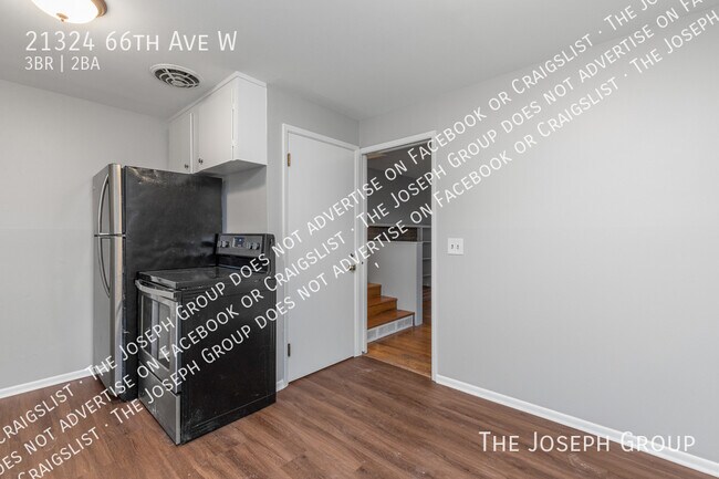 Building Photo - 21324 66th Ave W