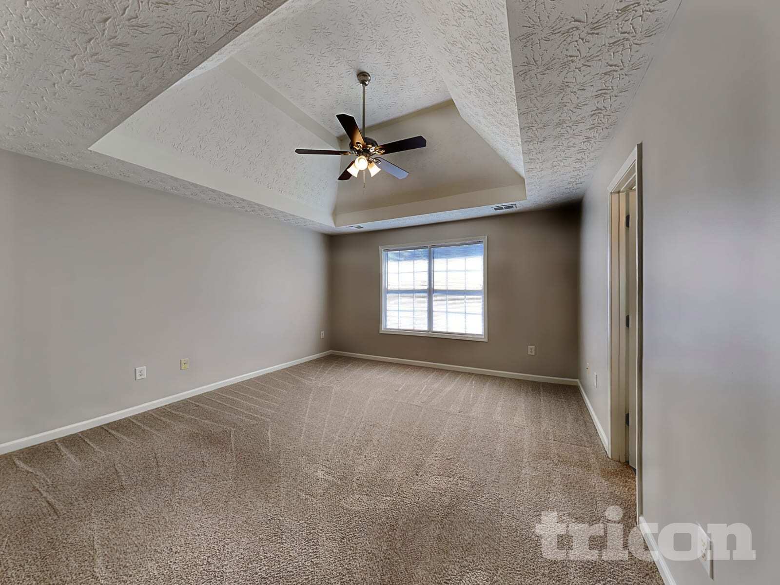 Building Photo - 70 Home Pl Dr