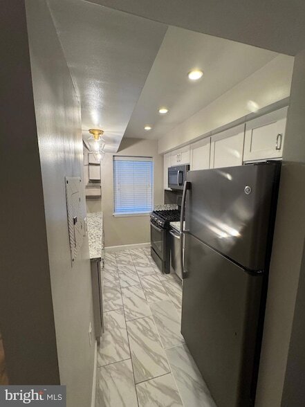 Building Photo - 2655 Birney Pl SE