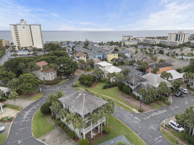 Building Photo - 9 Amber Cove