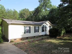 Building Photo - 293 Sailwinds Rd