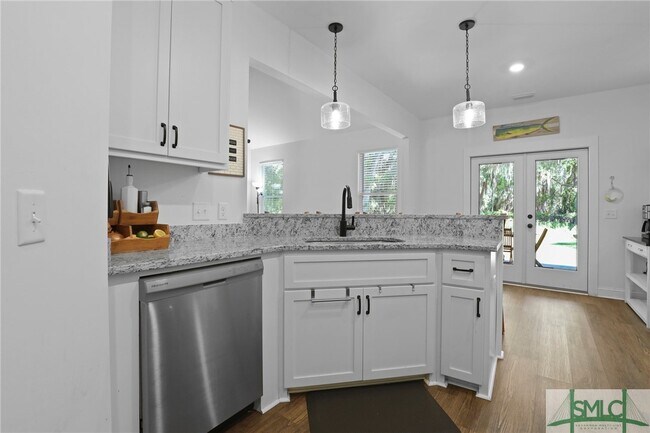 Building Photo - 1003 Dolphin Ct