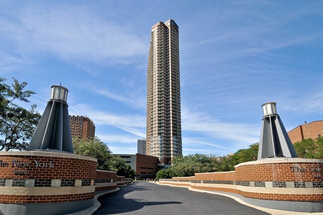 Building Photo - 3660 N Lake Shore Dr