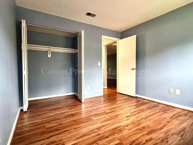 Building Photo - 2BR/2BA Condo - Great Location in Midtown ...