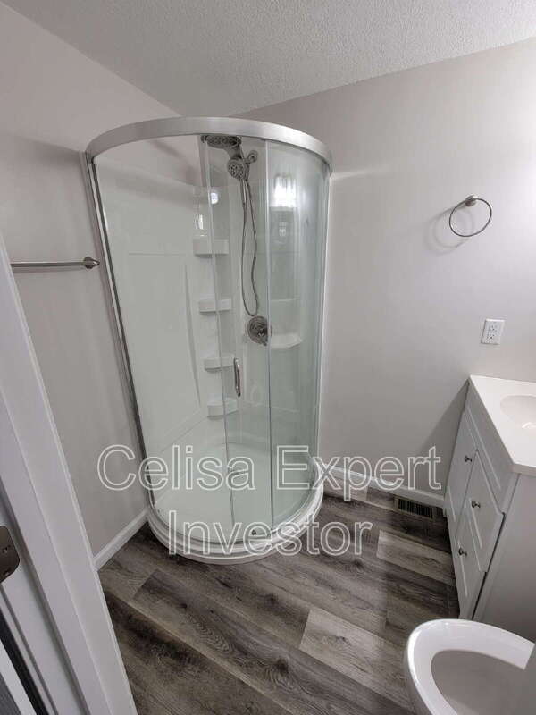 Building Photo - 5008 Firwood Dr